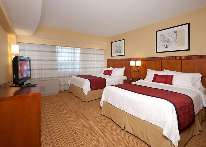 Courtyard By Marriott Boston Waltham