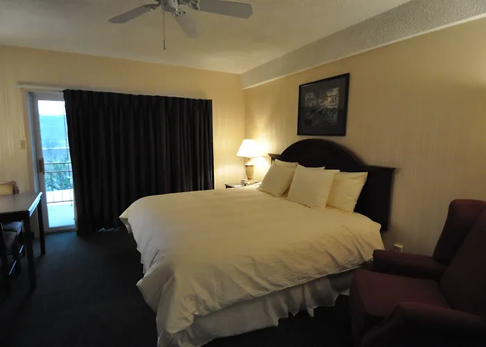 Hillside Inn