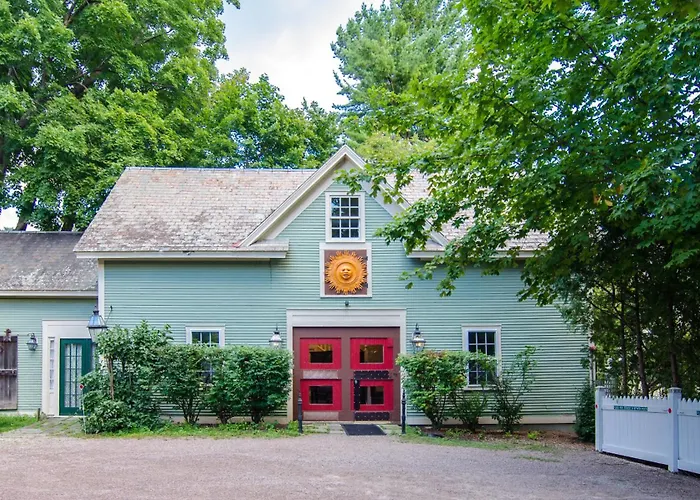Heart Of The Village Bed & Breakfast In Shelburne Vt
