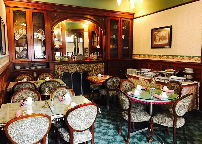 The Redstone Inn And Suites Dubuque