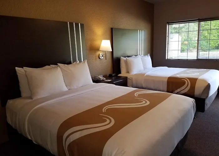 Quality Inn & Suites Bainbridge Island