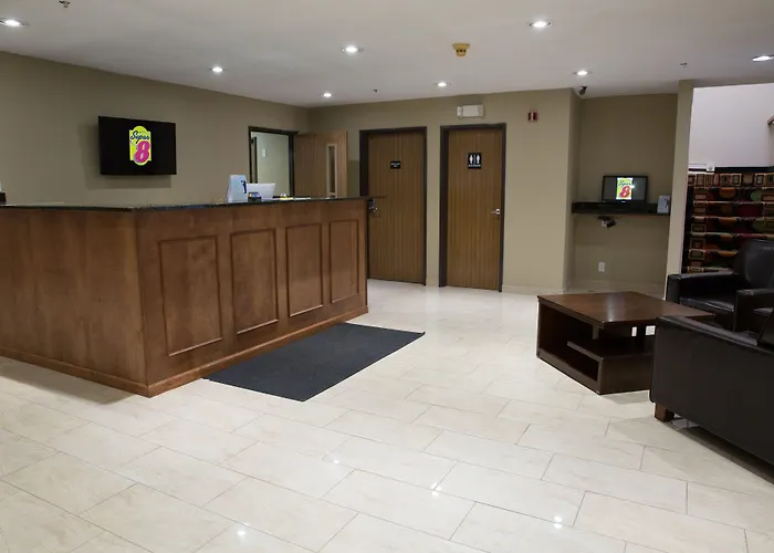 Canton Hotels