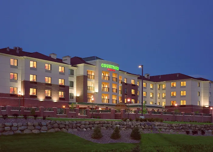 Courtyard By Marriott Madison East Hotel