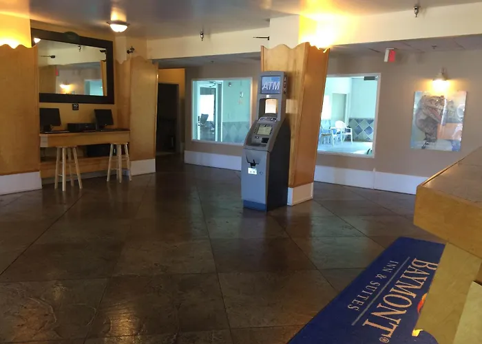 Baymont By Wyndham Lawrenceburg Hotel