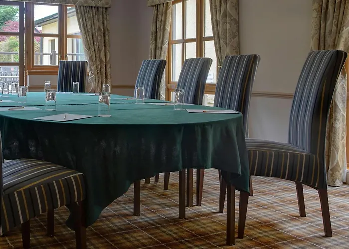 Selkirk Hotels
