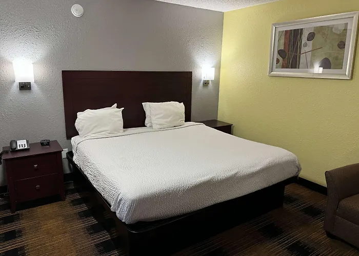 Platte City Hotels