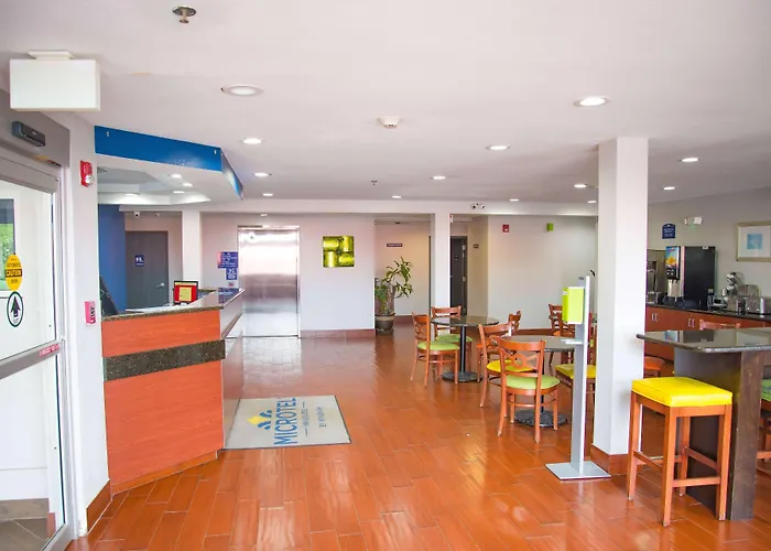 Microtel Inn & Suites By Wyndham Daphne