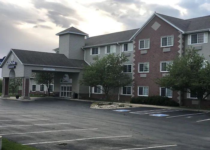 Maquoketa Hotels