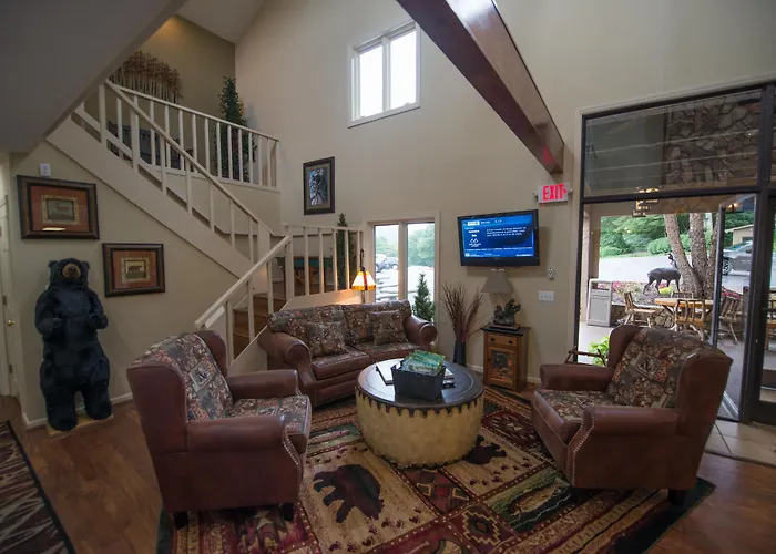Bluegreen Vacations Blue Ridge Village, An Ascend Collection Resort Banner Elk