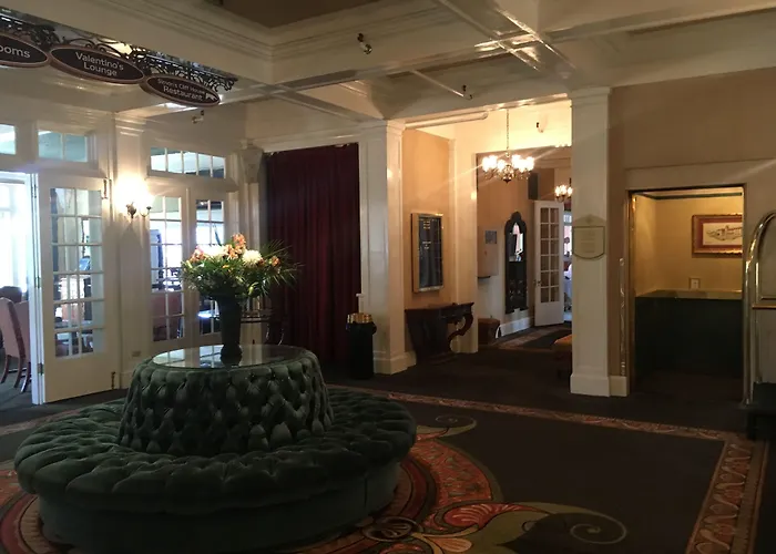 Columbia Gorge Hotel & Spa