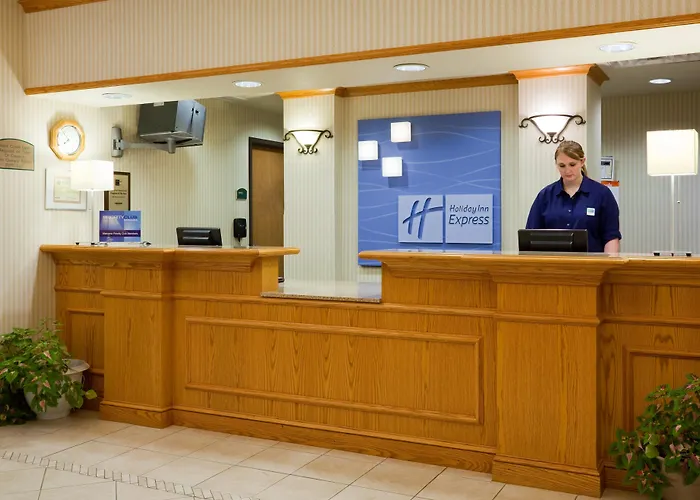 Holiday Inn Express & Suites Yankton By Ihg