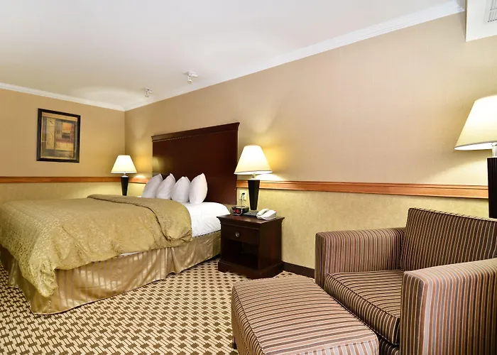 Pequannock Hotels