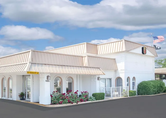 Morton Grove Hotels