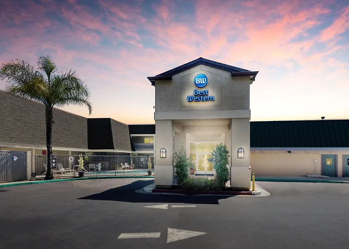 Danville Hotels