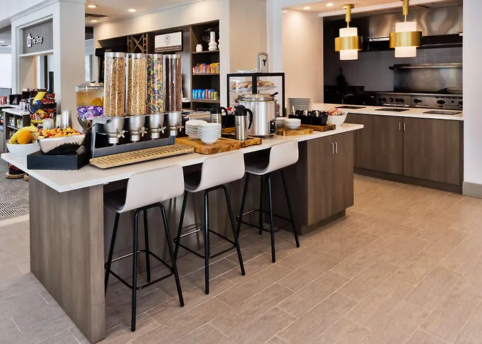Hilton Garden Inn Birmingham/Lakeshore Drive