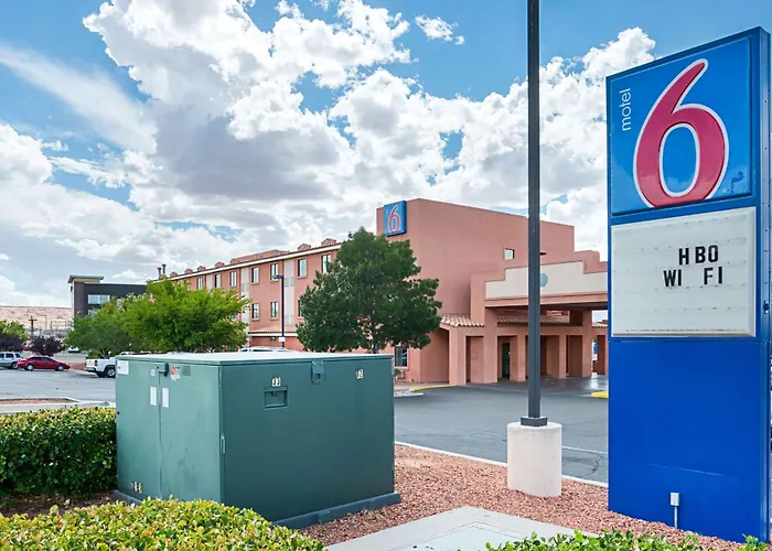 Motel 6-Page, Az