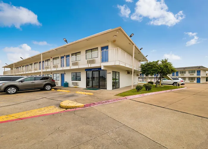 Motel 6-Greenville, Tx