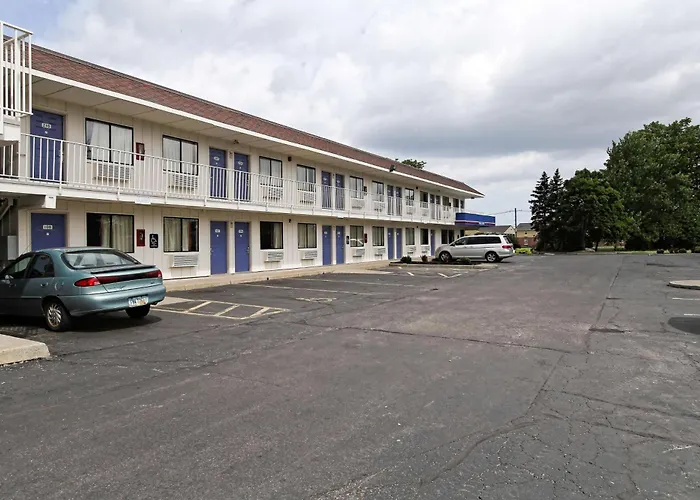 Amherst Hotels
