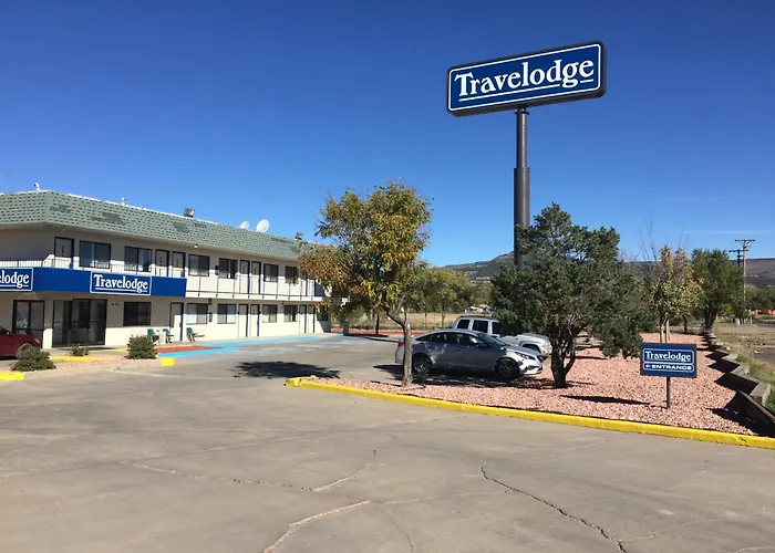 Travelodge By Wyndham Raton