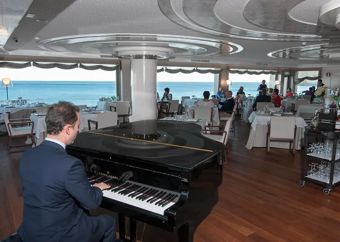 Luxe hotels in Benalmádena