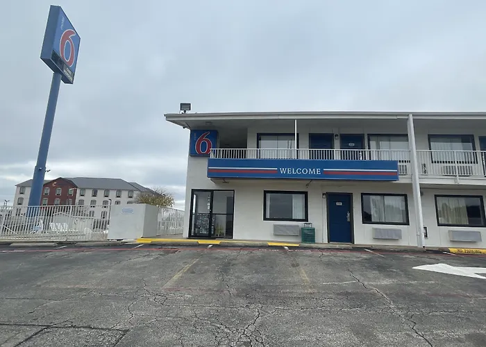 Motel 6 Denton, Tx - Unt