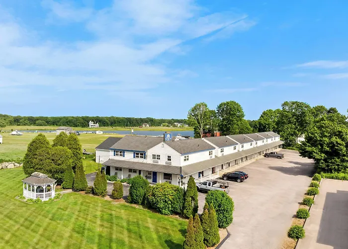 Stonington Hotels