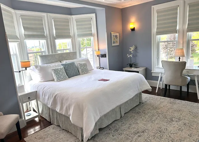 Homestead Inn New Milford