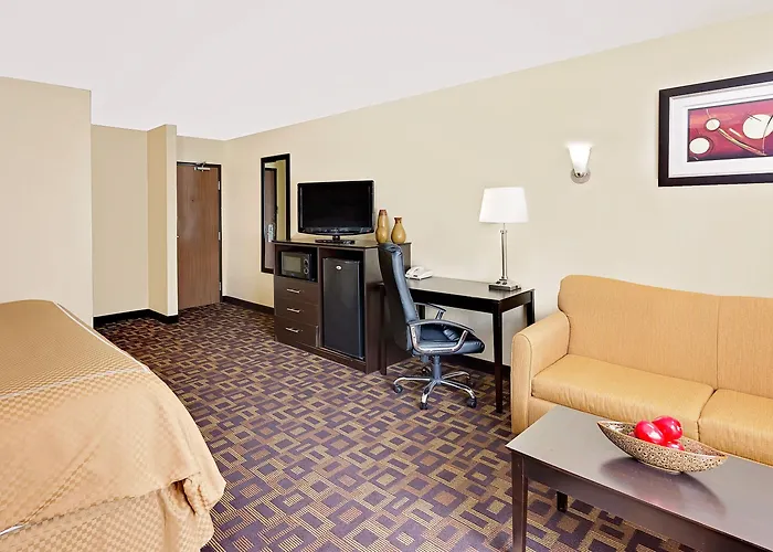 Super 8 By Wyndham Decorah Hotel