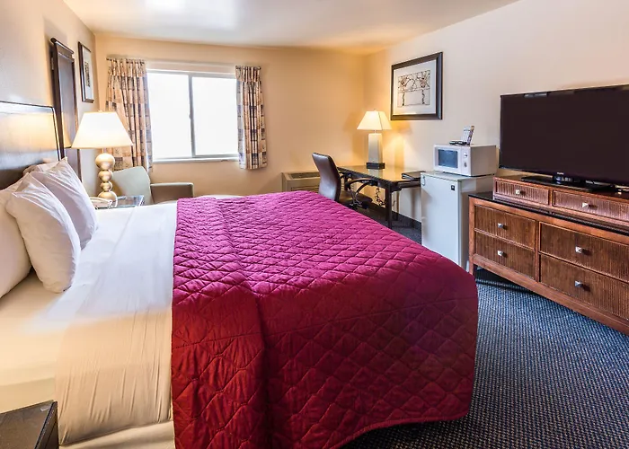 East Wenatchee Hotels