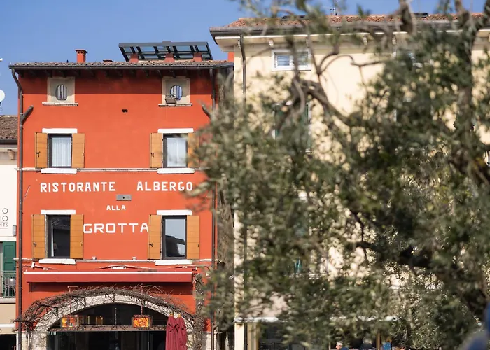 Hotel alla Grotta Lazise