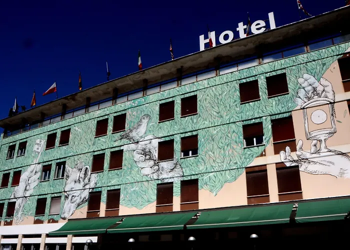 LH Hotel Arca Street Art Spoleto