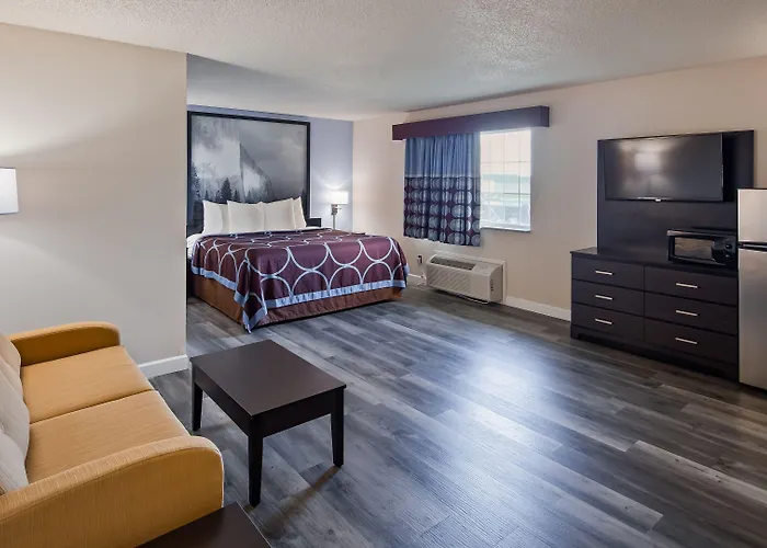 Neillsville Hotels