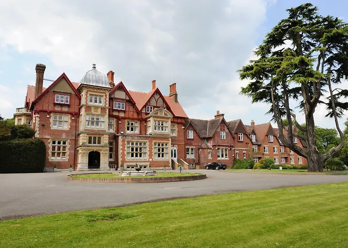 Tring Hotels