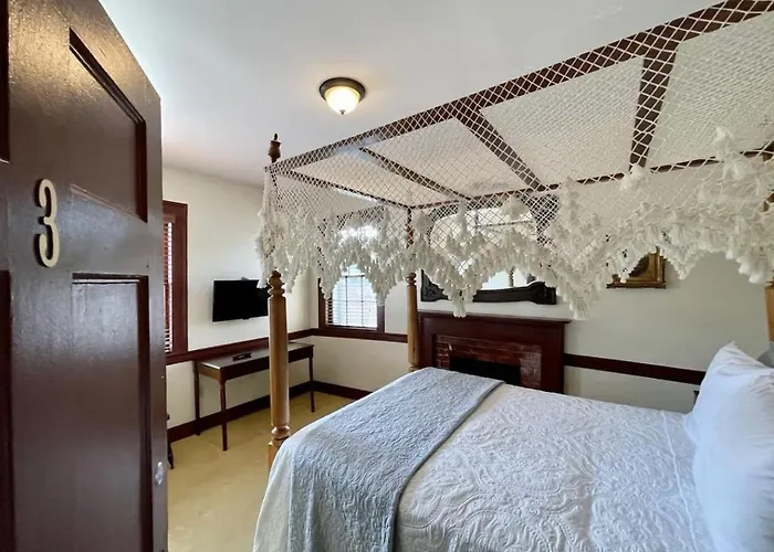 Princess Anne Hotels