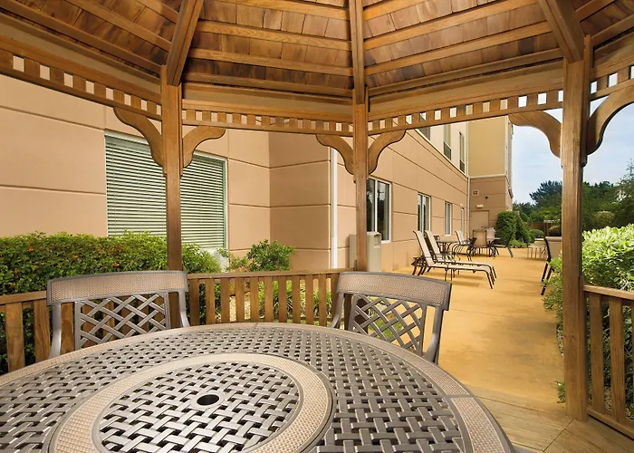 Fairfield Inn & Suites By Marriott Marshall