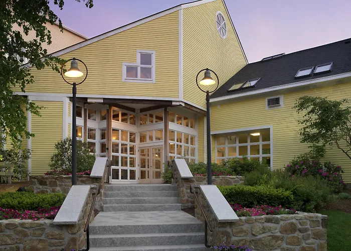 Sanbornton Hotels