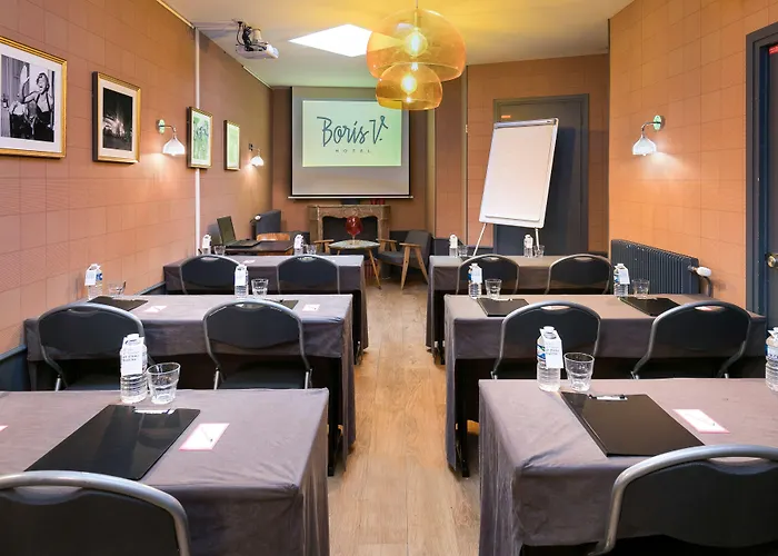 Levallois-Perret Hotels