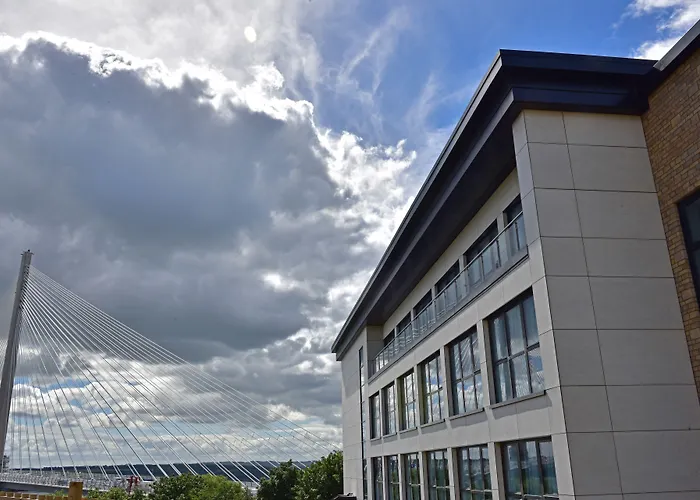 North Queensferry Hotels