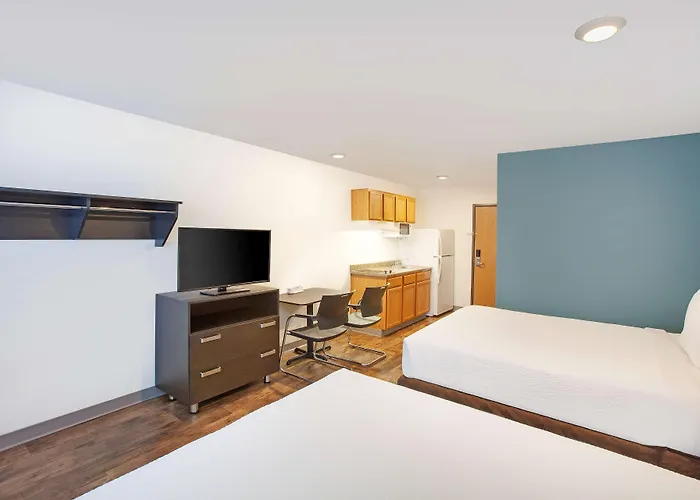 Woodspring Suites Bentonville