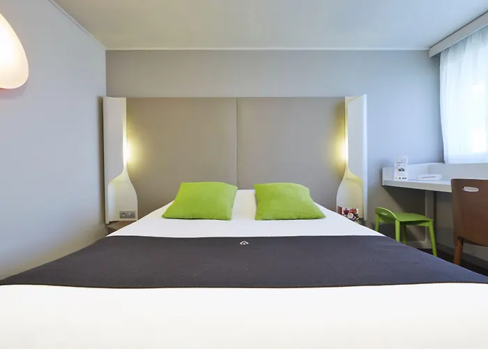 Feyzin Hotels