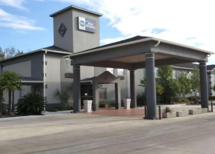 Zachary Hotels