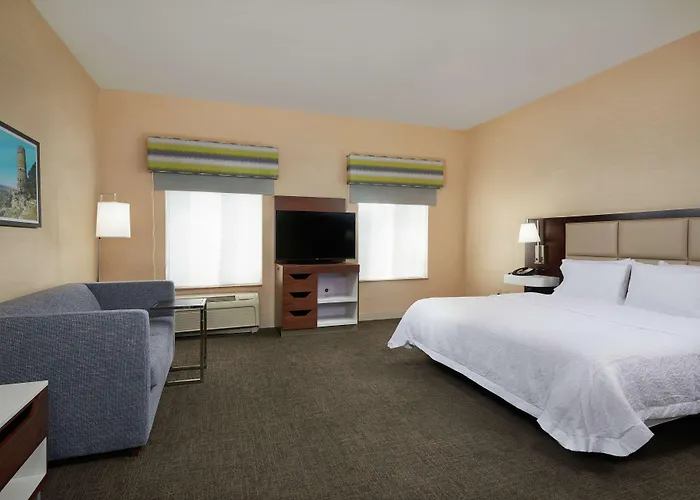 Hampton Inn & Suites Phoenix-Surprise