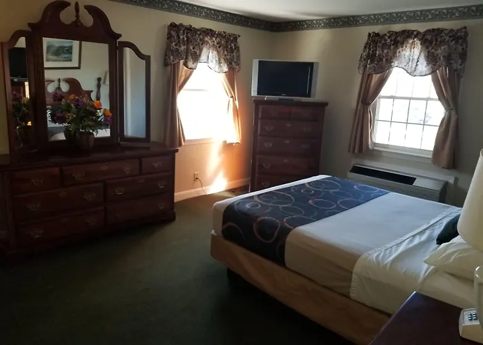 Seekonk Hotels