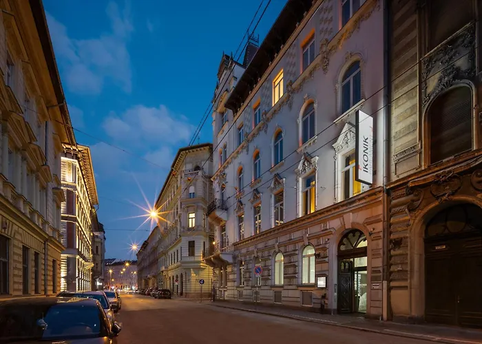 Ikonik Parlament Hotel Budapeste