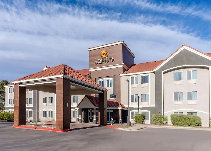 La Quinta By Wyndham Roswell Hotel