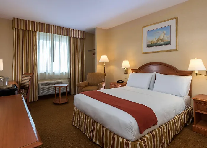 Lawrence Hotels