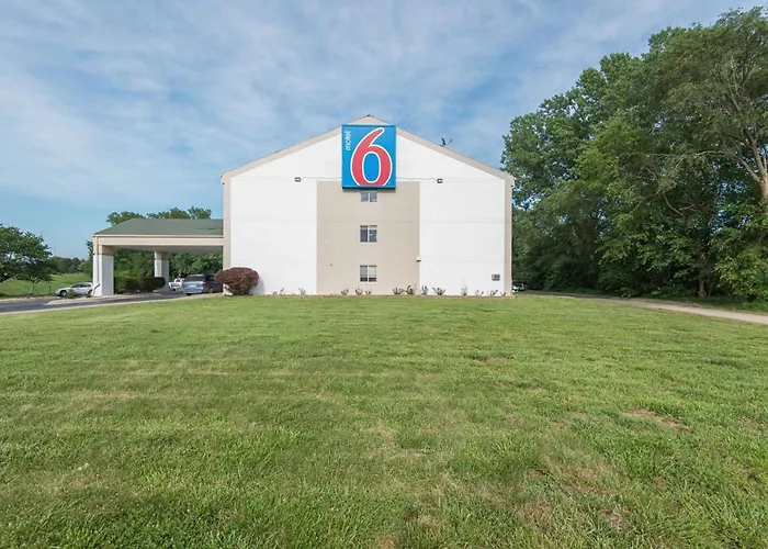 Motel 6-Lawrence, Ks