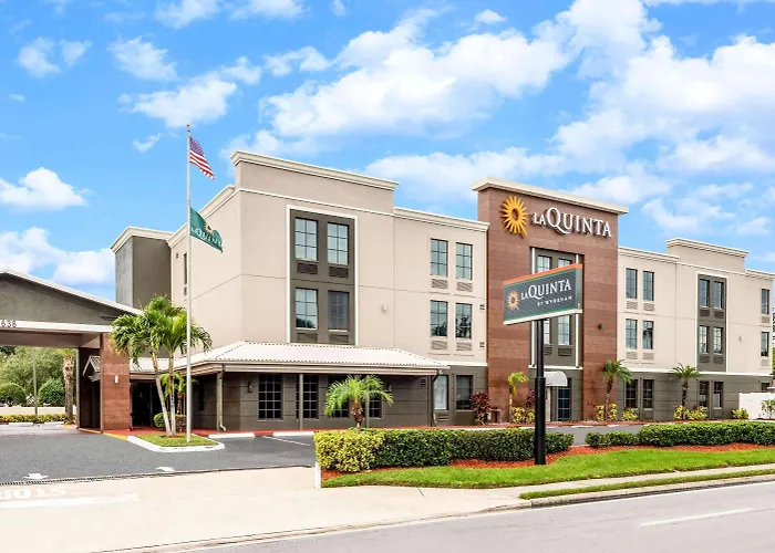 La Quinta By Wyndham St. Petersburg Northeast *Newly Renovated Hotel