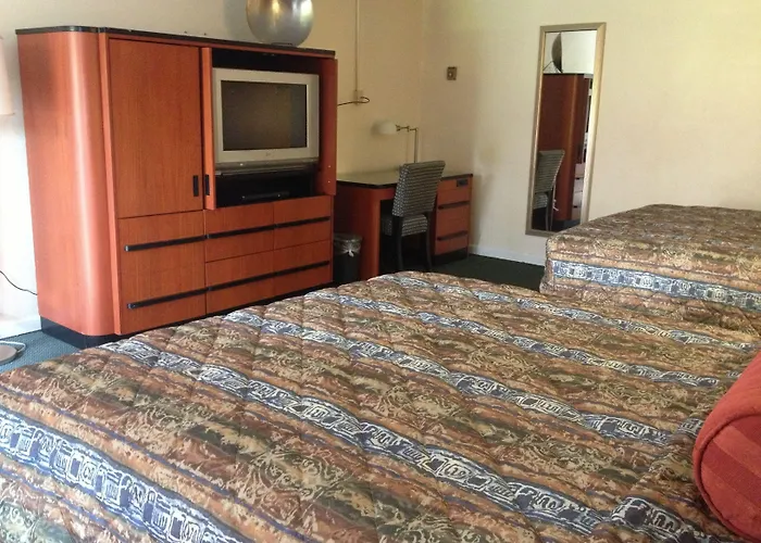 Sentinel Motel West Chester