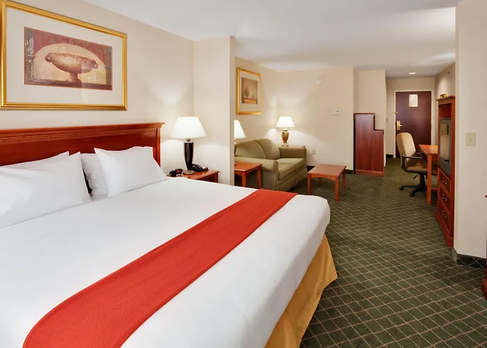 New Milford Hotels